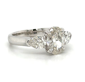 3.14carat Oval Brilliant Cut with side Pear-cuts Engagement Ring