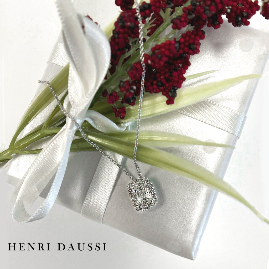 Henri Daussi Signed 1.13ct t.w. Diamond Cushion Brilliant Cut Halo Solitaire Pendant Necklace