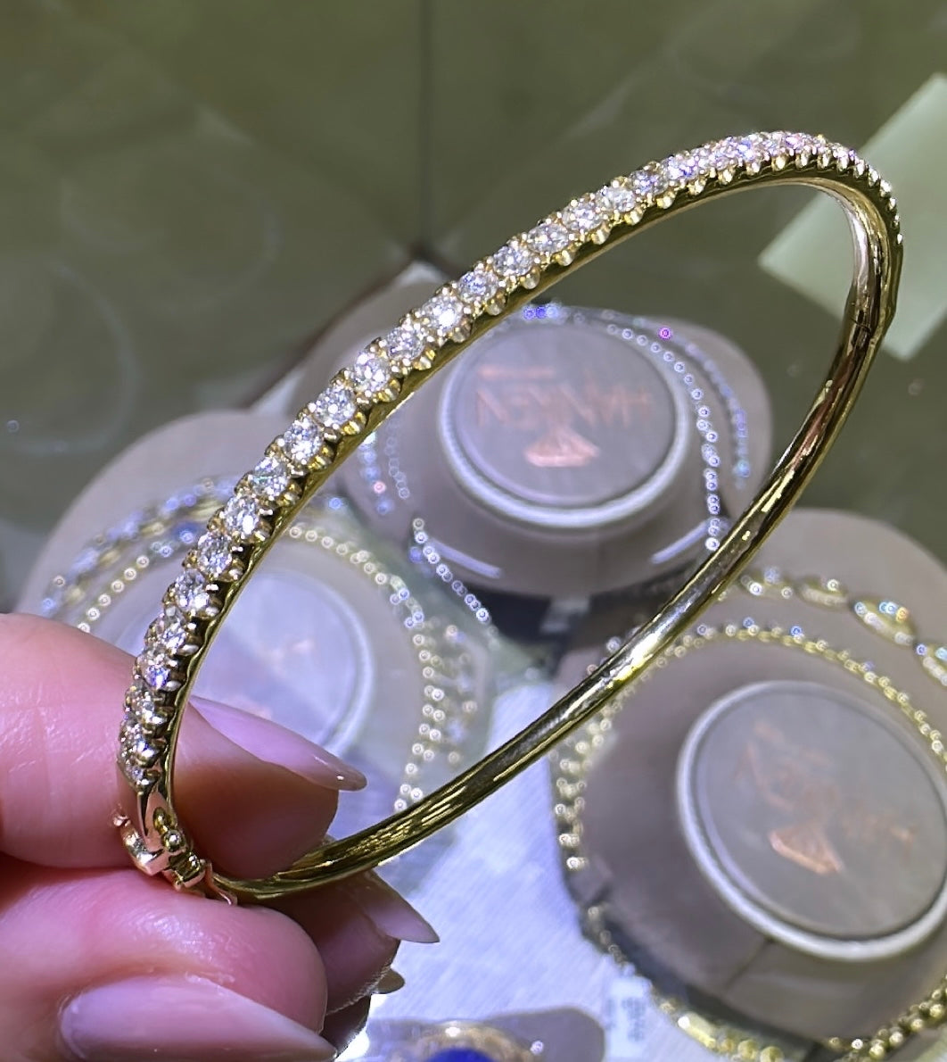 Diamond Bangle Bracelet 1.30ct tw