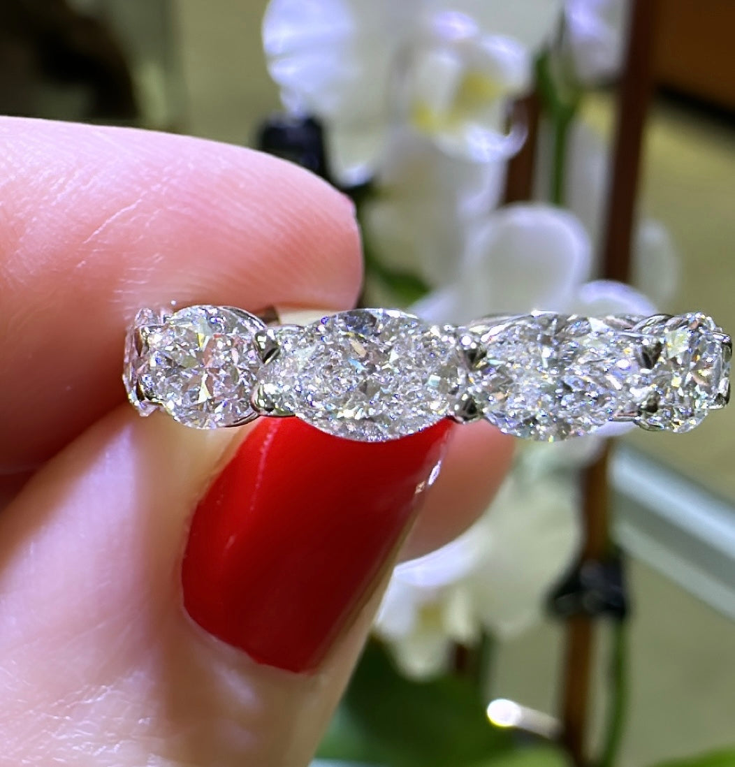 Designer Oval-cut Horizontally Set Diamond Eternity Band Ring 4.18ct tw