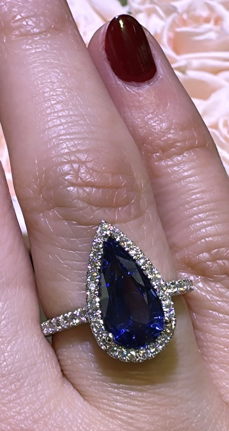 2.76ct tw Diamond Pear Shape Sapphire Ring