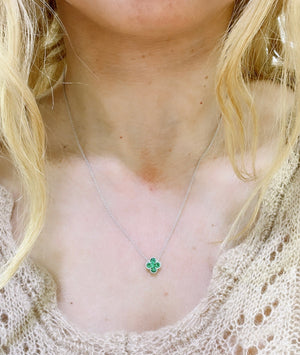 0.34ct tw Green Emerald Clover Flover Shape Pendant Necklace