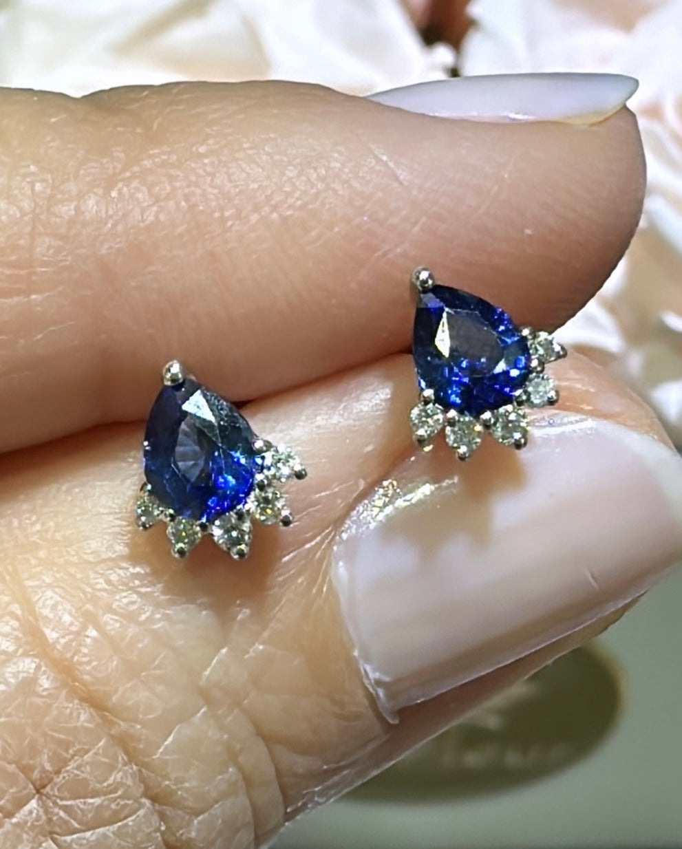 0.94ct tw Pear Shape Blue Sapphire Diamond Stud Earrings