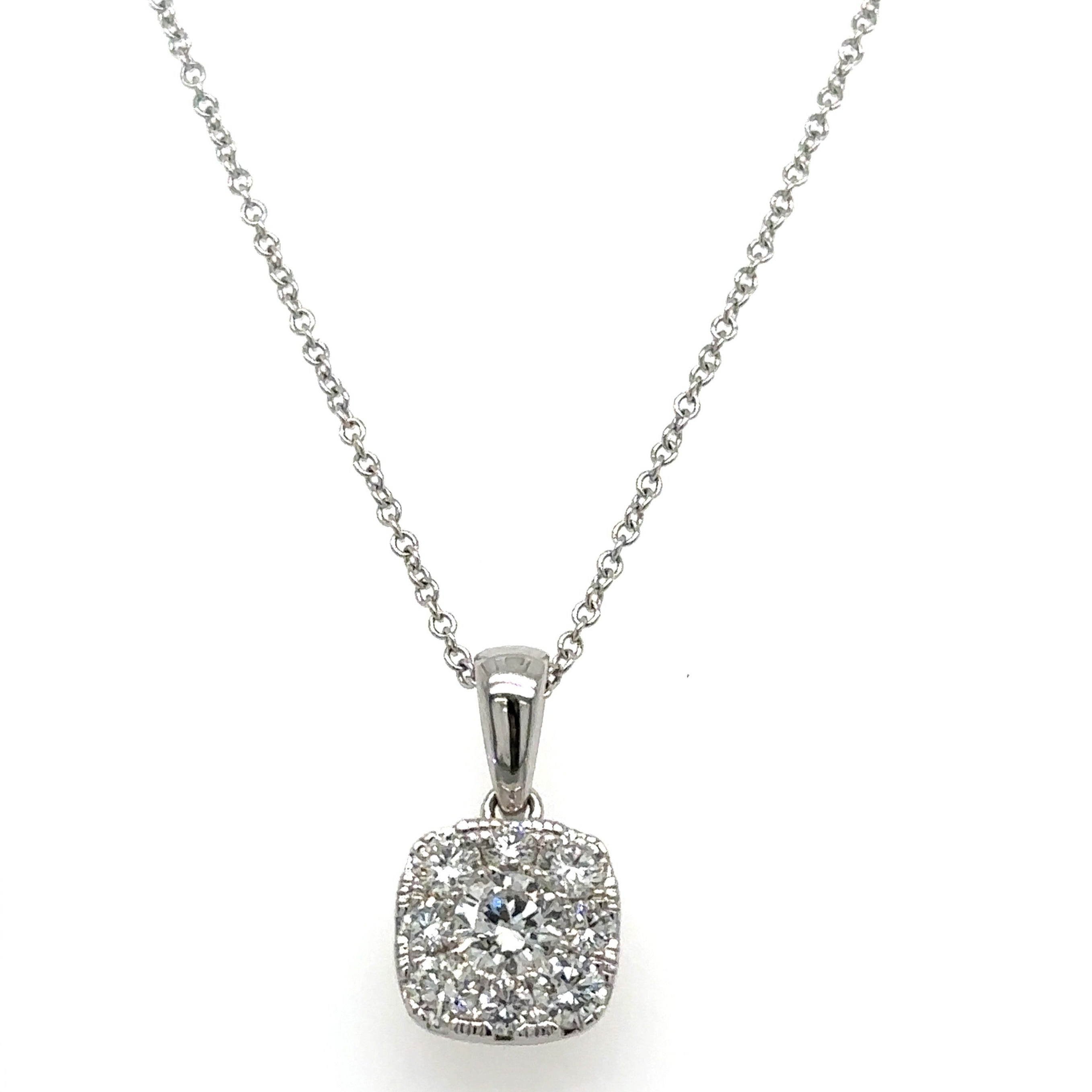 0.66ct tw Ladies Diamond Pendant with Chain