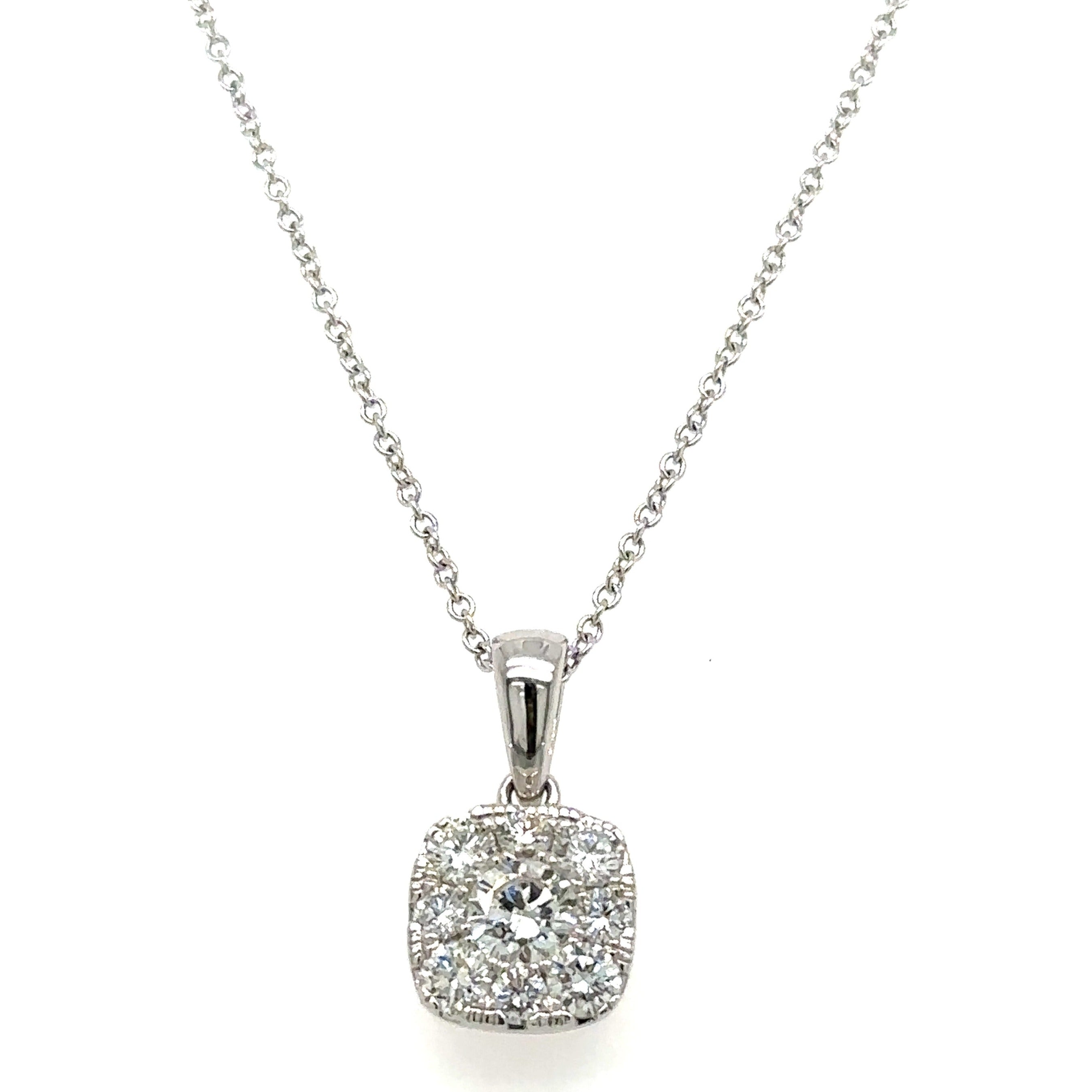 0.66ct tw Ladies Diamond Pendant with Chain
