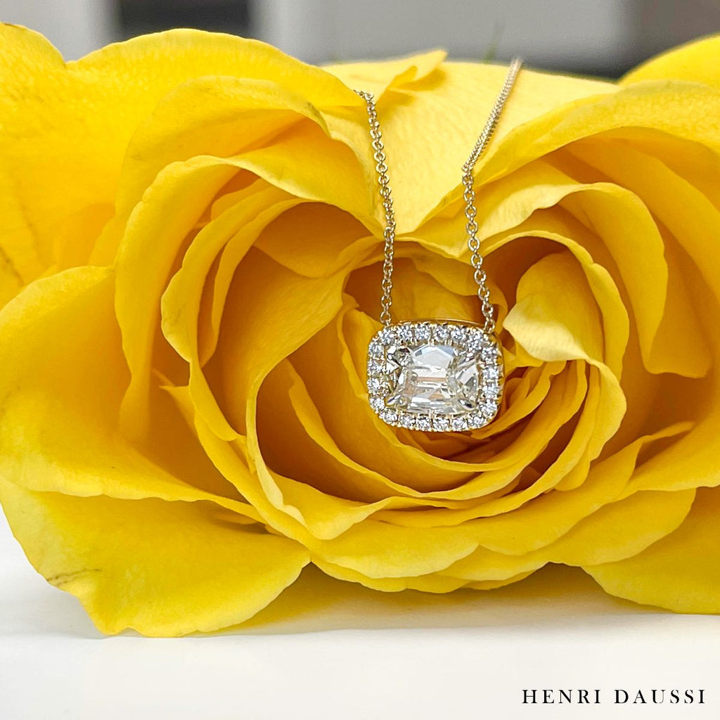 Henri Daussi Designer Signed 0.40ct t.w. Diamond Cushion Brilliant Cut Halo East - West Set Solitaire Pendant Necklace