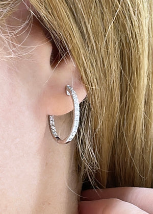 0.58ct tw Ladies Diamond Inside-out Oval Hoop Earrings