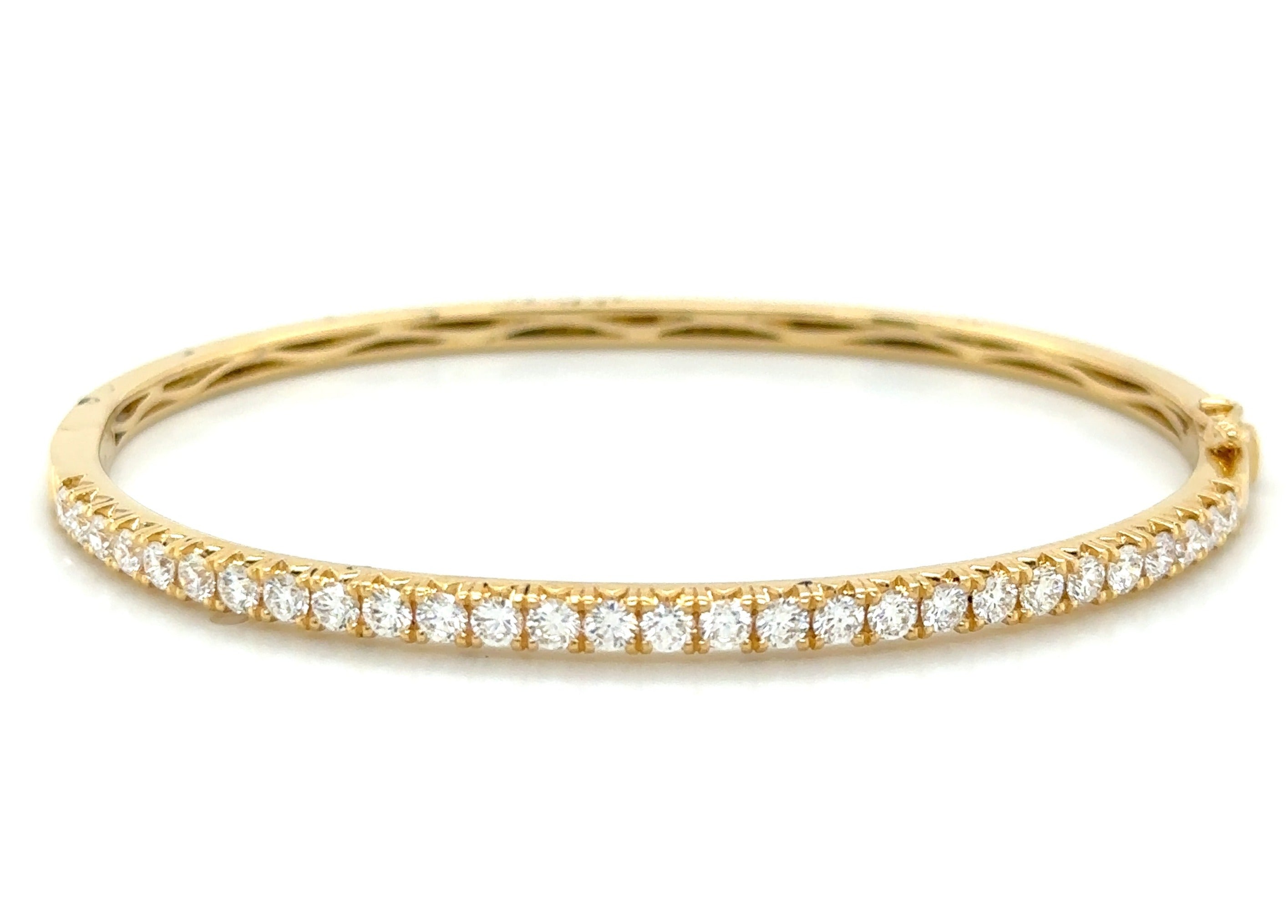1.61ct tw Diamond Yellow Gold Bangle Bracelet