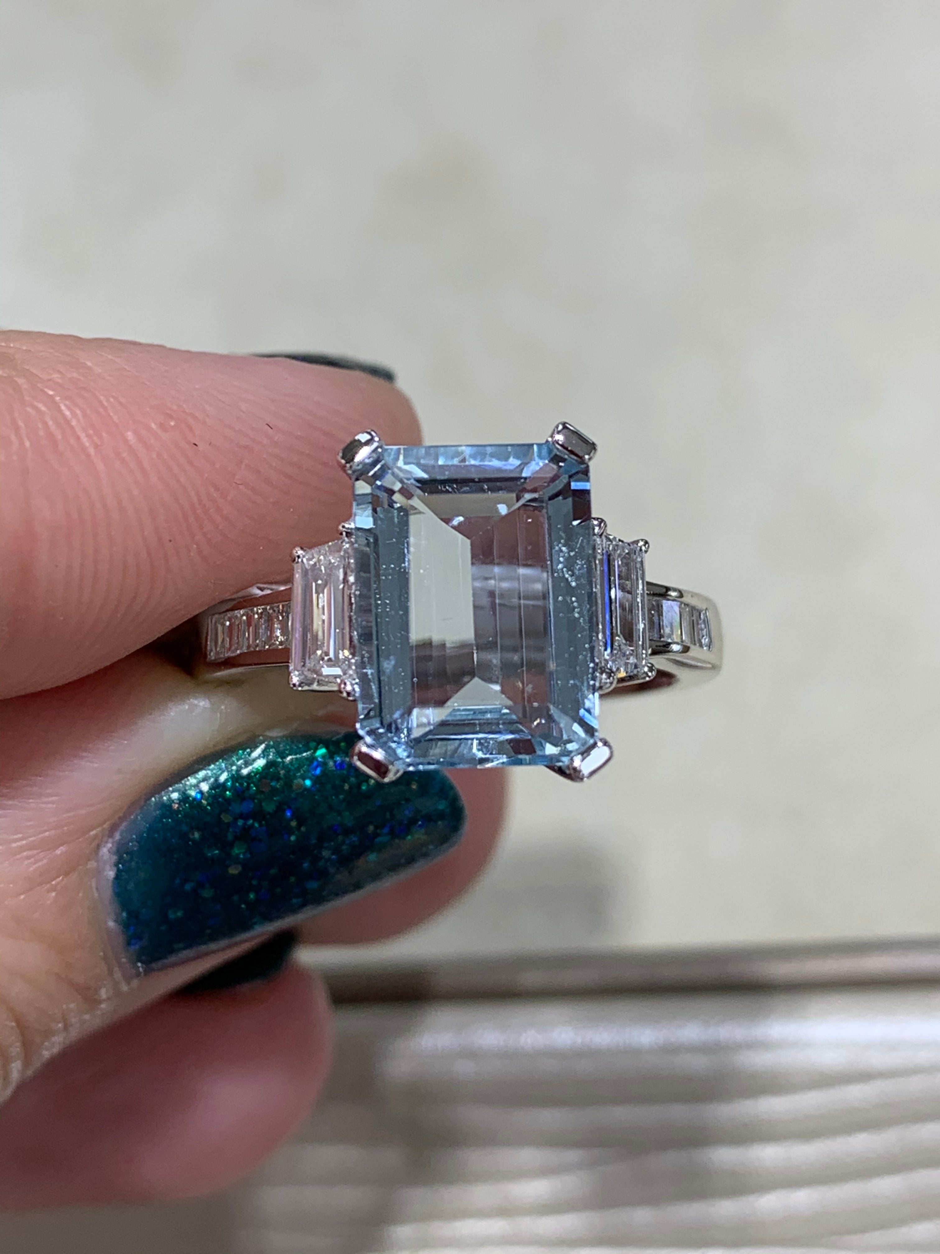 Aquamarine Trapeze Diamond Ring - HANIKEN JEWELERS NEW-YORK