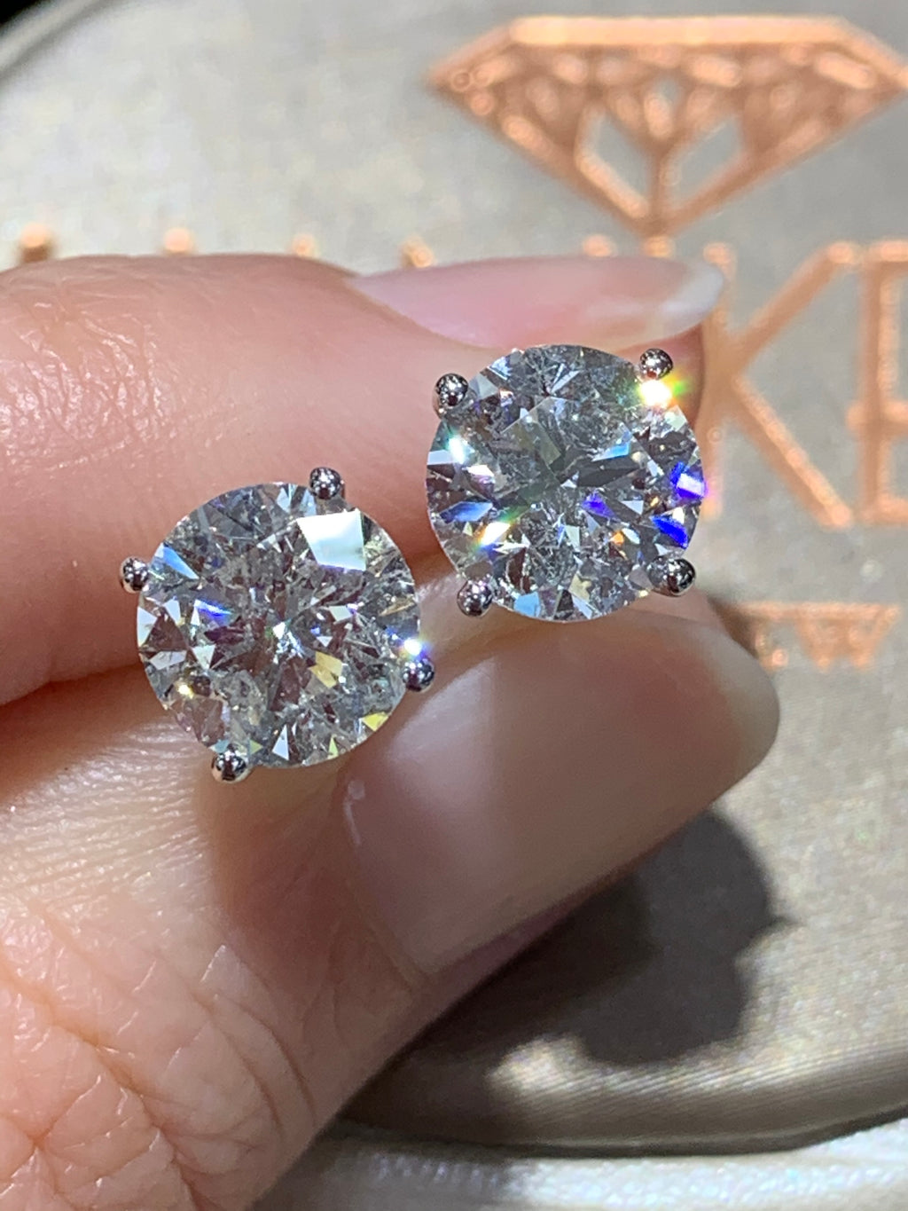 Ladies Diamond Stud Earrings 4.06cts Certified - HANIKEN JEWELERS NEW-YORK