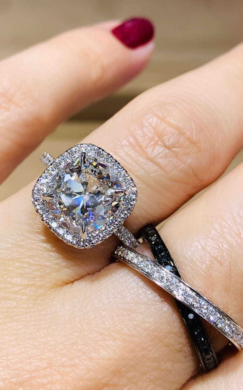 Double Band with Black and White Diamonds