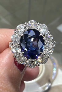 Ladies Statement 5.09ct Oval Cut Royal Blue Sapphire & Diamond Ring
