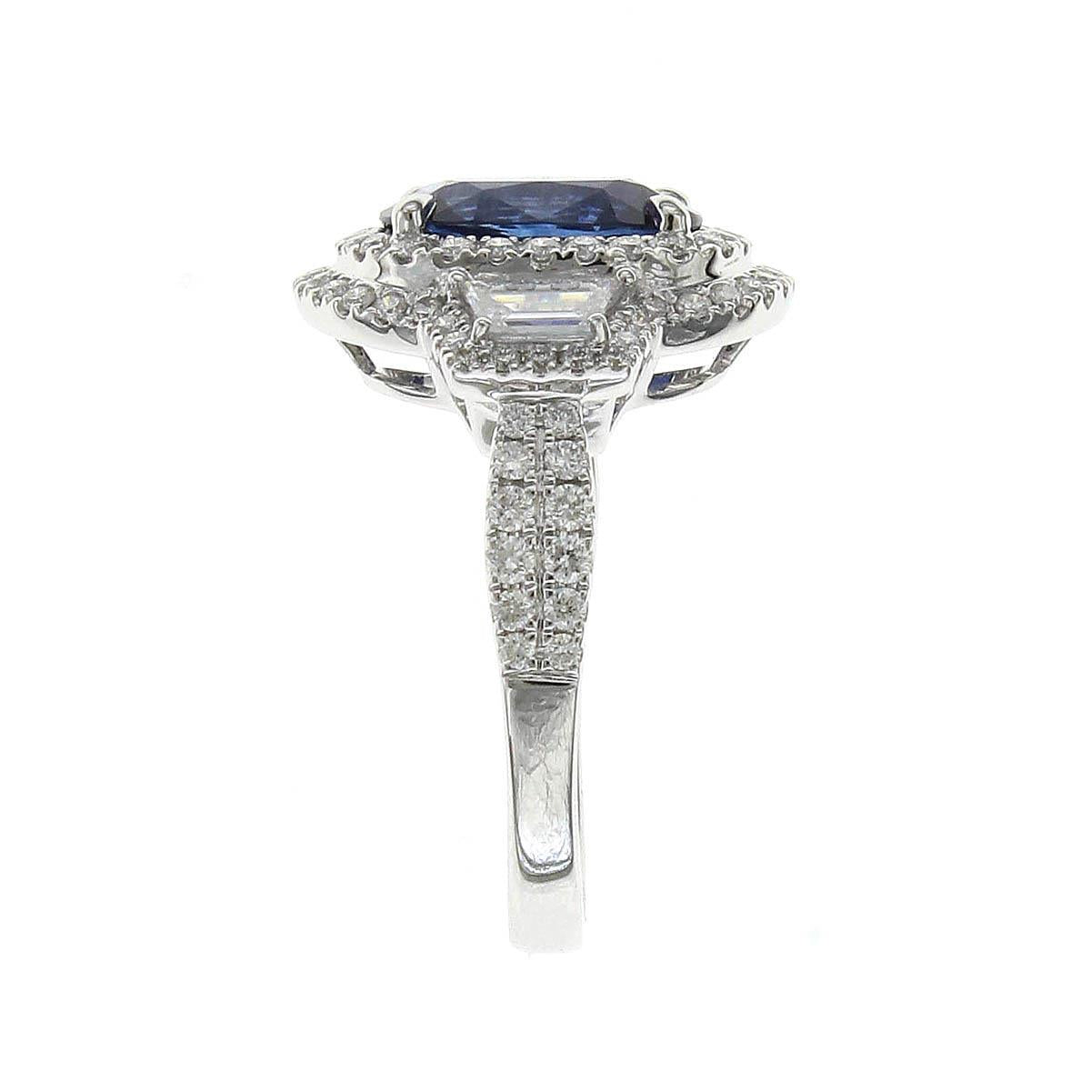 Ladies Statement 3.14ct Oval Cut Blue Sapphire & Diamond Ring