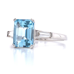 Blue Topaz 1.83ct with Side Diamonds Ring