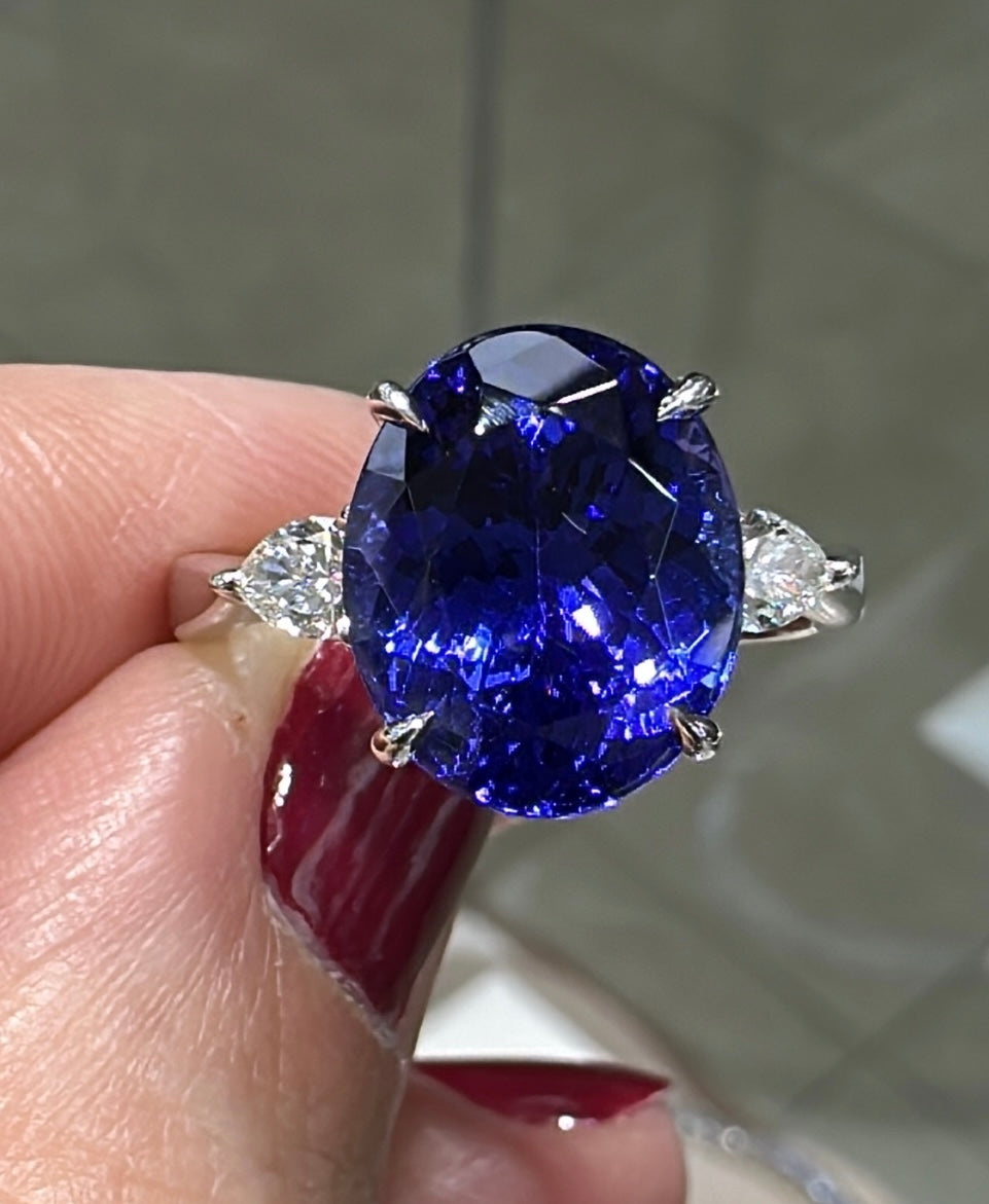 5.28ct Oval Tanzanite Center & Pear Shape Side Diamond Cocktail Right-hand Ring