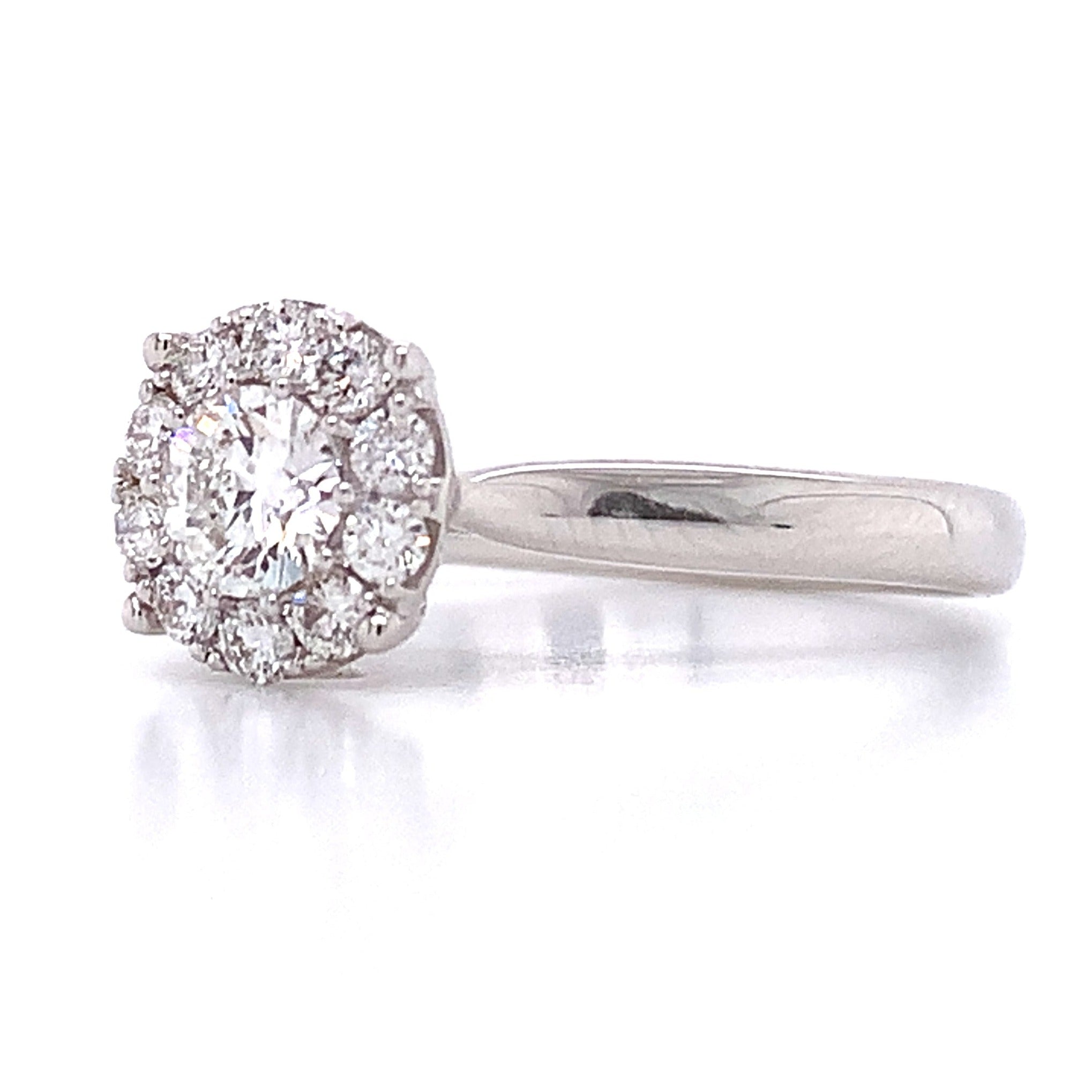 0.86ct tw Round Brilliant-cut Shape Diamond Halo White Gold Ring