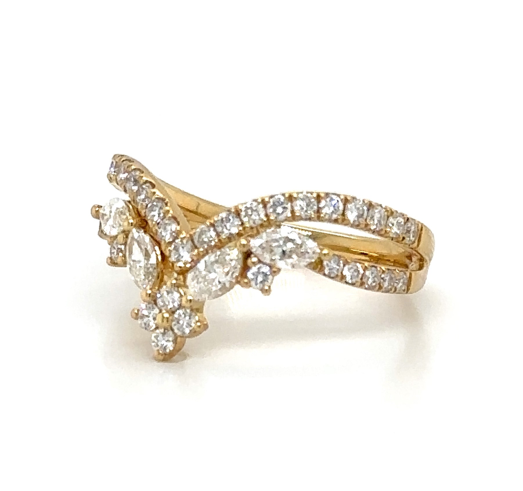 0.79ct tw Ladies Curved Diamond V- Shape Crown Ring