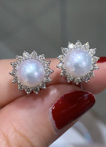 0.77ctw Diamond And South-sea Pearl Earrings