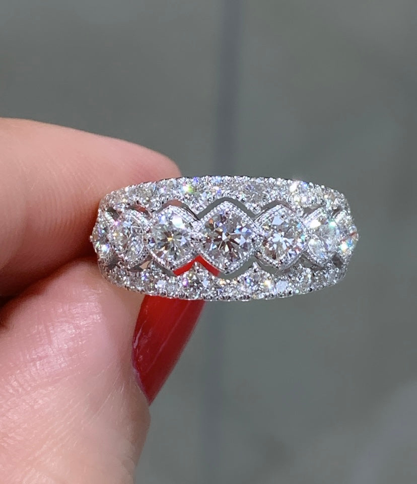 1.41ctw Diamond Fancy Right Hand Ring