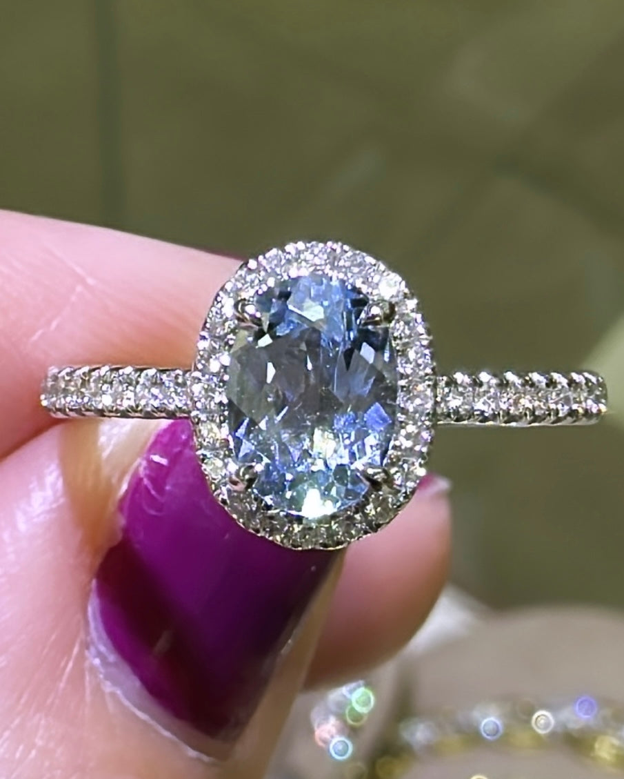 0.95ct tw Aquamarine & Diamond Cocktail Ring