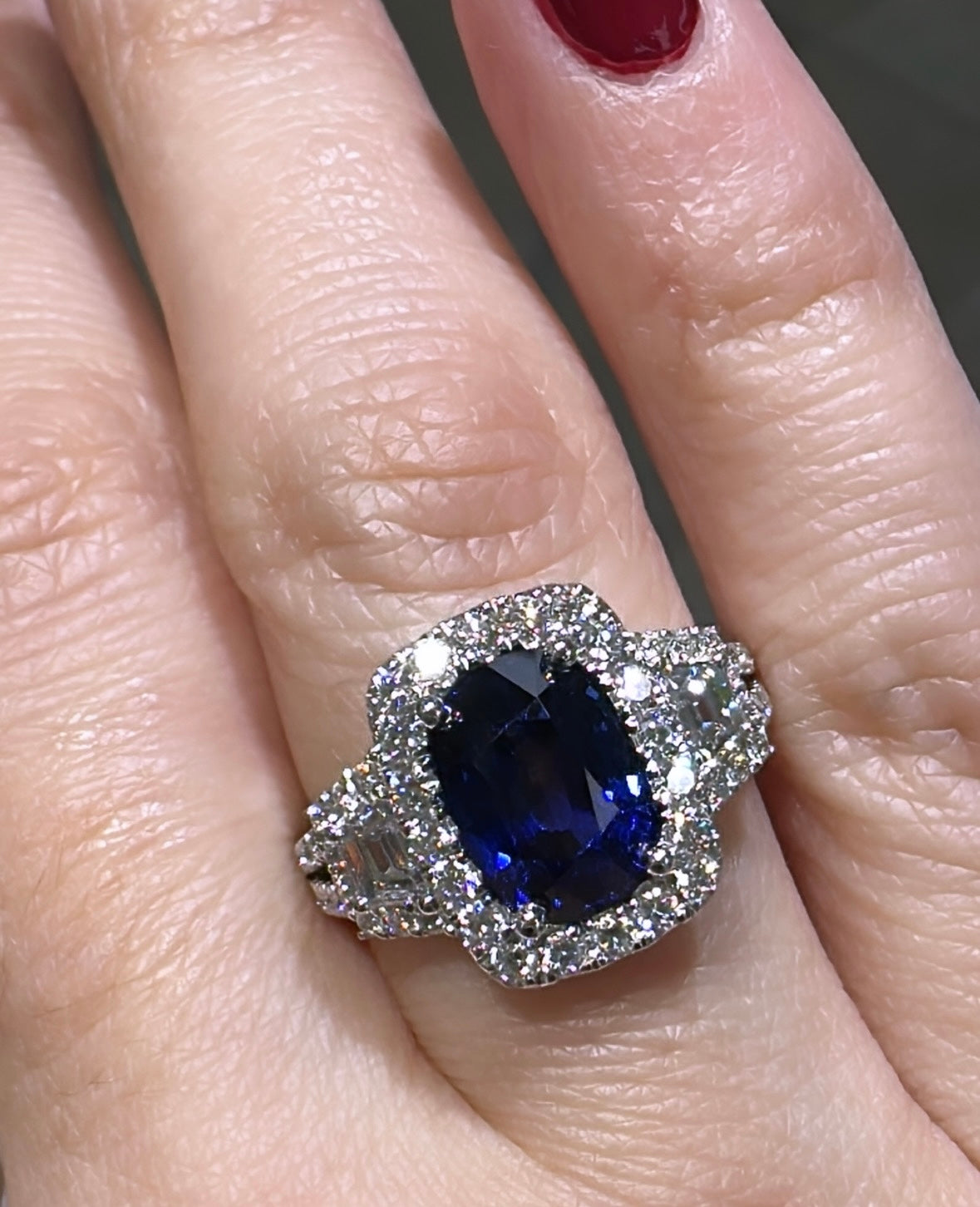 Ladies Statement 3.56ct Oval Cut Blue Sapphire & Diamond Ring