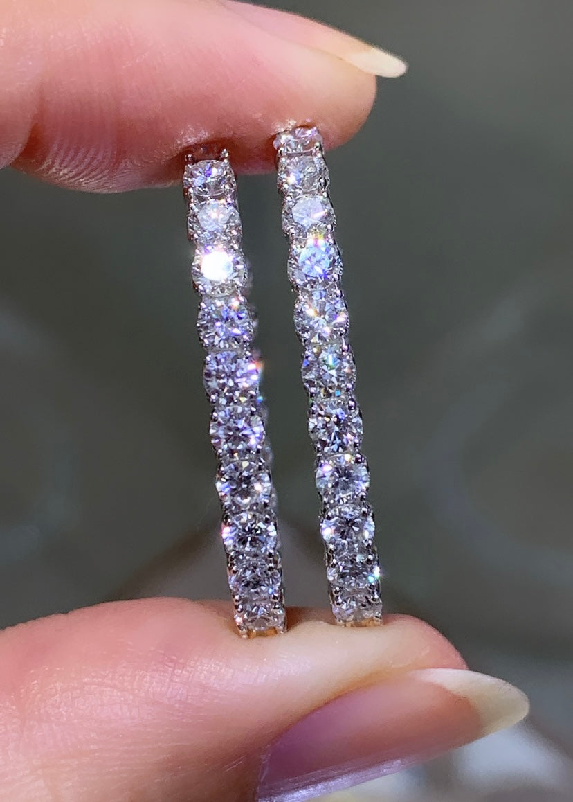 3.36ct tw Ladies Diamond Oval Hoop Earrings