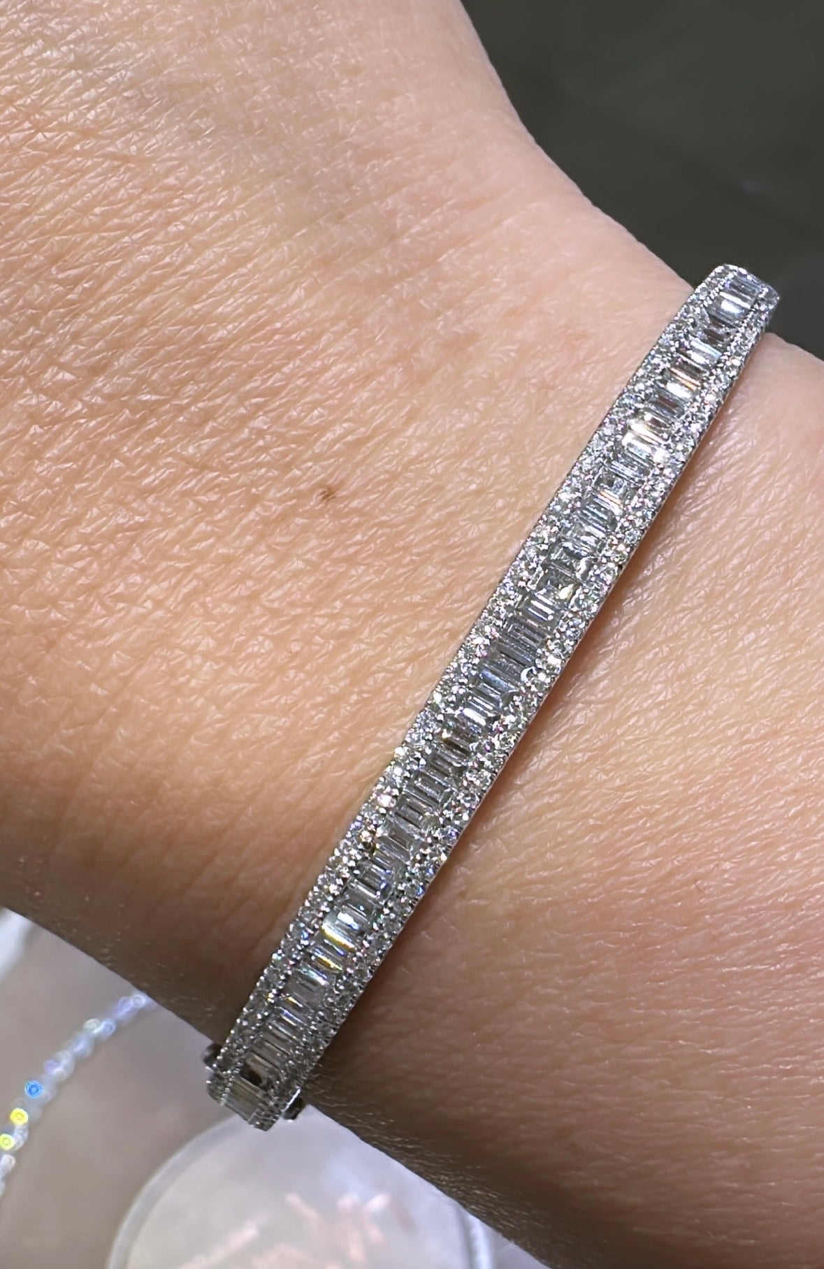 1.75ct tw Diamond White Gold Bangle Bracelet