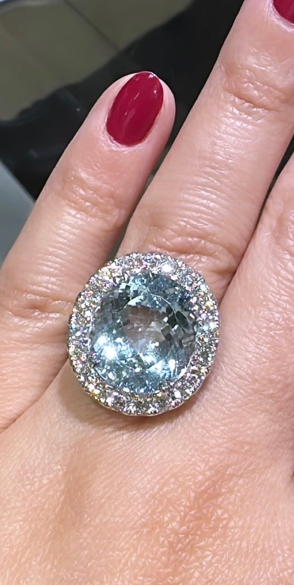 Spectacular 12.51ct Aquamarine & Diamond Cocktail Statement Ring