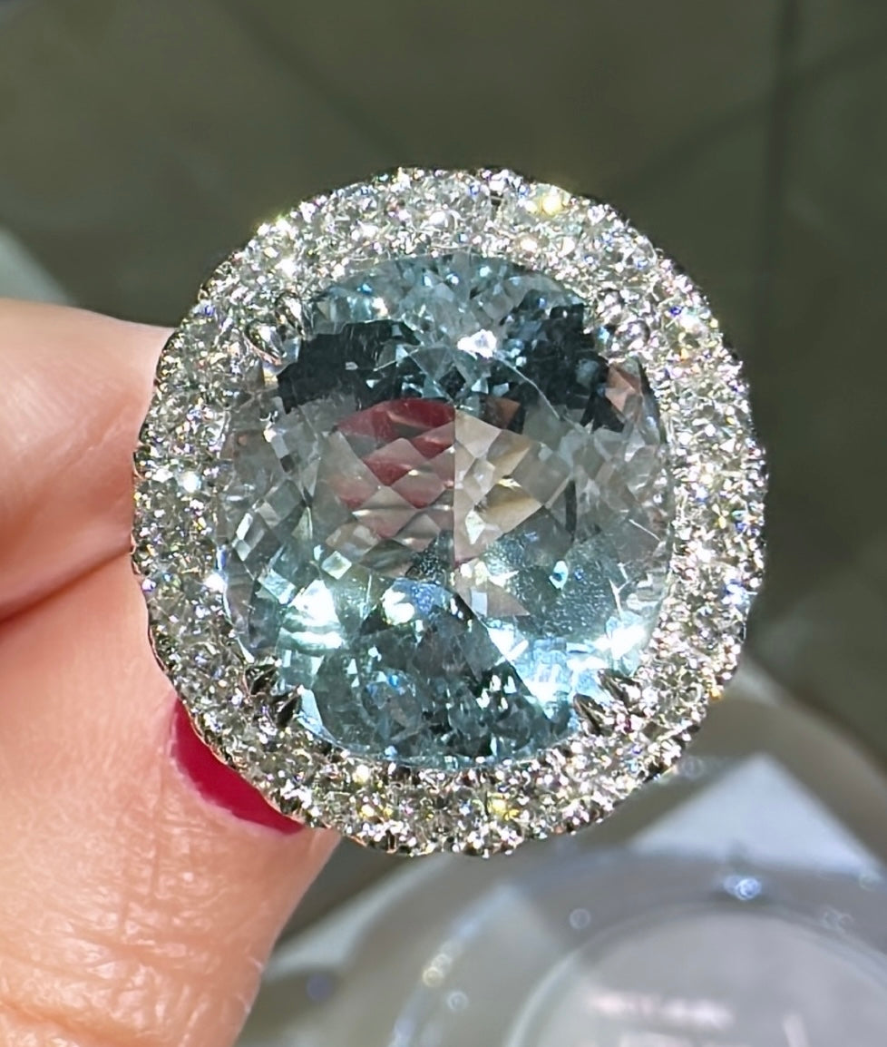 Spectacular 12.51carat Aquamarine & Diamond Cocktail Statement Ring