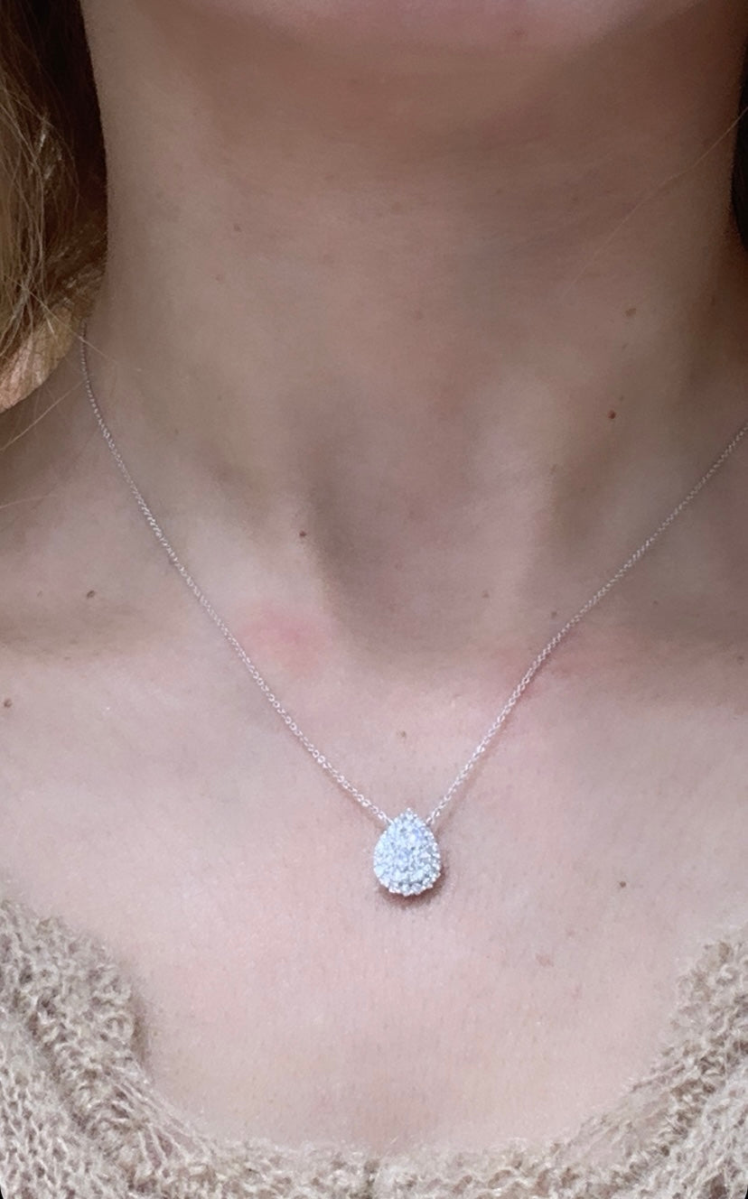 0.77ctw Ladies Pear Shape Diamond Pendant Necklace