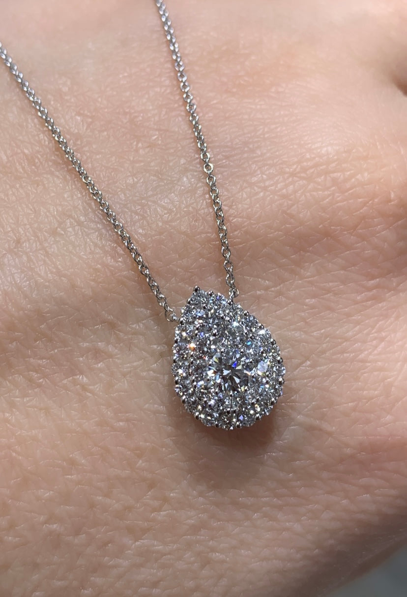0.77ctw Ladies Pear Shape Diamond Pendant Necklace