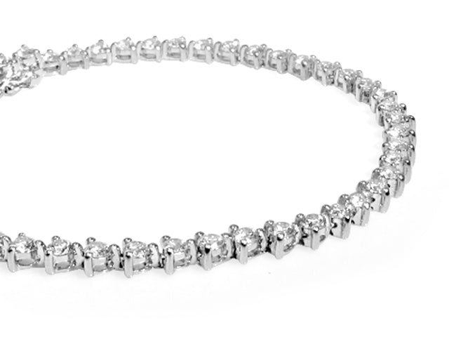3.12ctw Diamond Tennis Bracelet - HANIKEN JEWELERS NEW-YORK